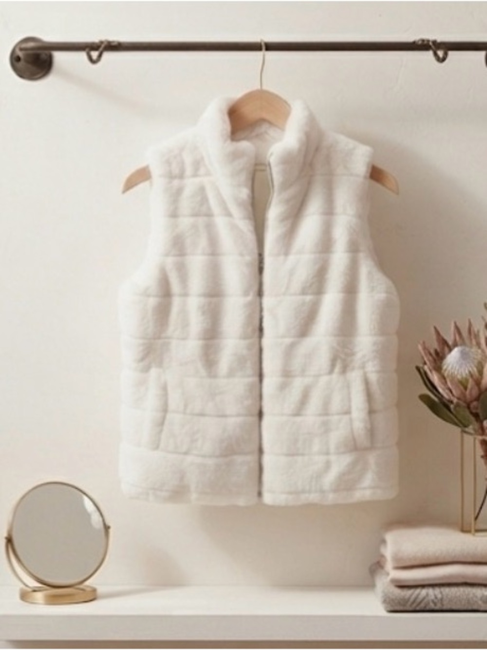crown & ivy Cream Quilted Faux-Fur Vest